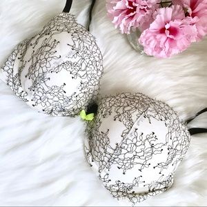 Victoria’s Secret White Laced Very Sexy Pushup Bra